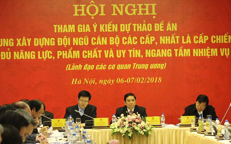 Trưởng ban Tổ chức TƯ, Phạm Minh Chính, Bí thư tỉnh