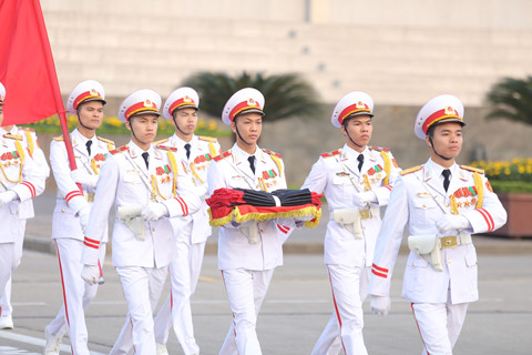 Lễ thượng cờ rủ Quốc tang nguyên Thủ tướng Phan Văn Khải tại quảng trường Ba Đình - ảnh 2