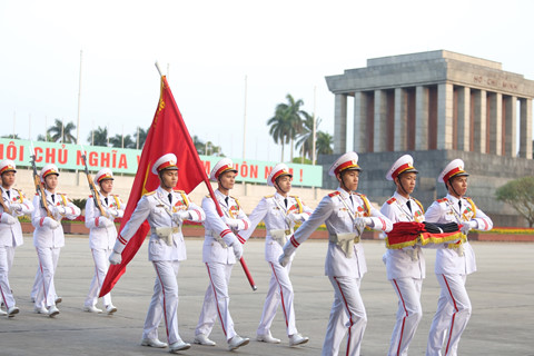 Lễ thượng cờ rủ Quốc tang nguyên Thủ tướng Phan Văn Khải tại quảng trường Ba Đình - ảnh 3
