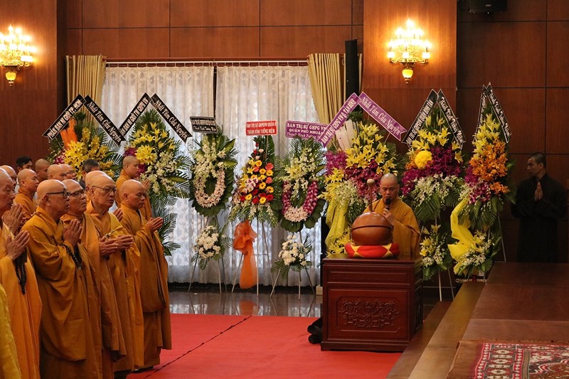 Phật tử TP.HCM cầu nguyện cho Chủ tịch nước Trần Đại Quang - ảnh 4