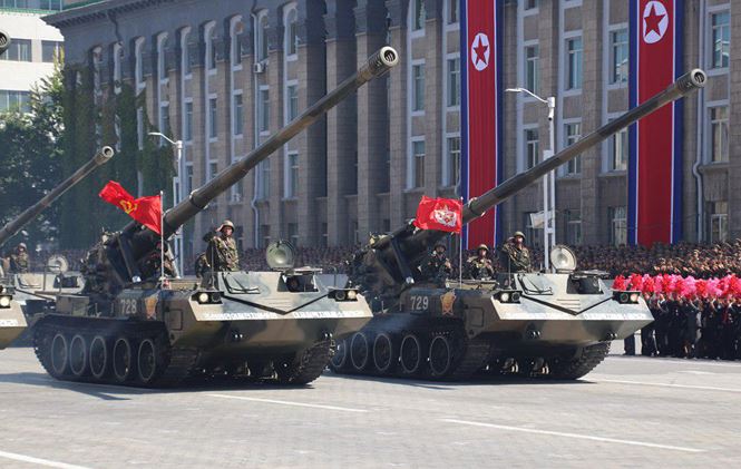 Hé lộ những hình ảnh đầu tiên về lễ duyệt binh của Triều Tiên - ảnh 10