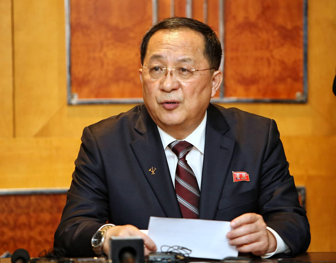 Ngoại trưởng Triều Tiên Ri Yong-ho chủ trì họp báo /// Ảnh Ngọc Dương
