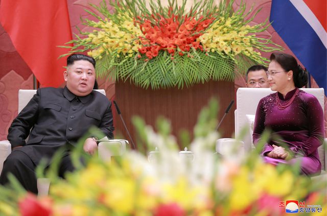 Truyền thông Triều Tiên đăng bộ ảnh ấn tượng về chuyến thăm Việt Nam của ông Kim Jong-un - 13