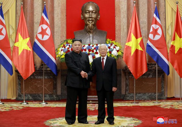 Truyền thông Triều Tiên đăng bộ ảnh ấn tượng về chuyến thăm Việt Nam của ông Kim Jong-un - 3